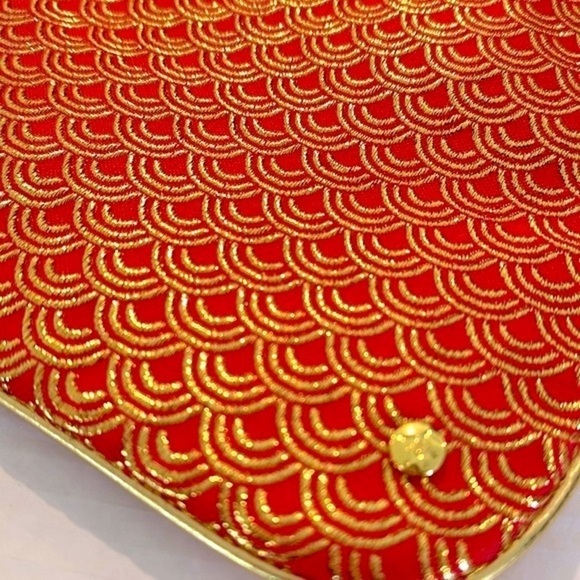 Stephanie Johnson Brocade Makeup Cosmetic Bag Women's 9" Red‎ Gold Tassel NWOT - Picture 2 of 5